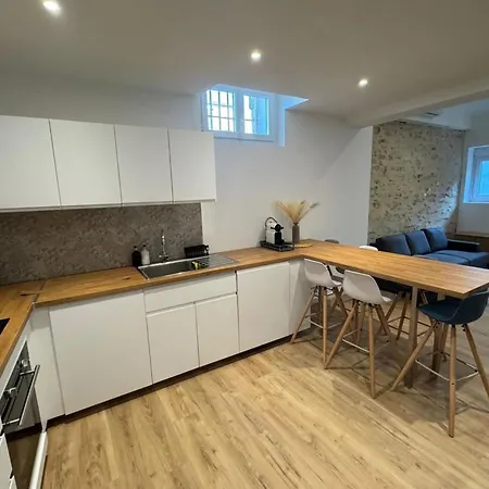 7-rooms With Terrace In *